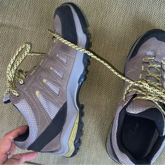 Scarpa Moraine GTX WMN Waterproof Vibram Shoes - Picture 7 of 8